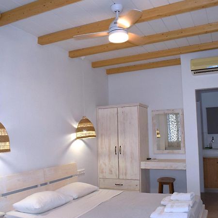 Κalamitsi Rooms & Apartments Đảo Đảo Kimolos Ngoại thất bức ảnh