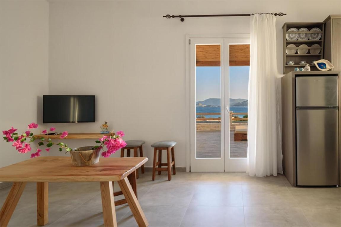 Κalamitsi Rooms & Apartments Đảo Đảo Kimolos Ngoại thất bức ảnh