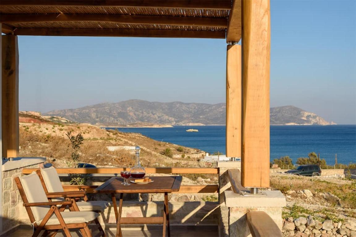 Κalamitsi Rooms & Apartments Đảo Đảo Kimolos Ngoại thất bức ảnh