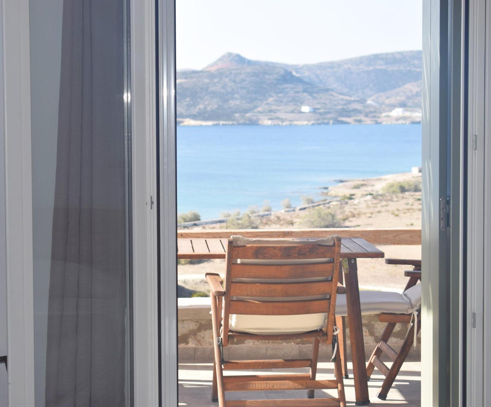 Κalamitsi Rooms & Apartments Đảo Đảo Kimolos Ngoại thất bức ảnh