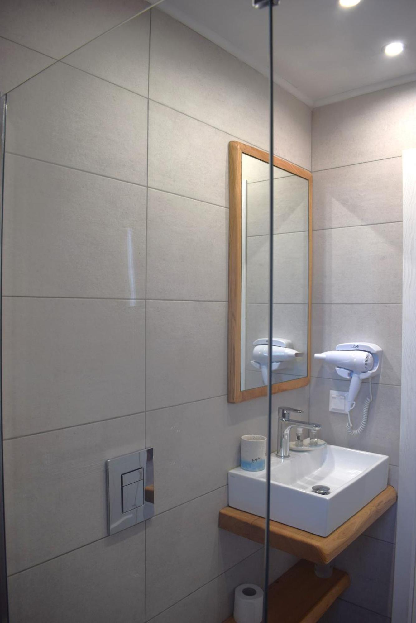 Κalamitsi Rooms & Apartments Đảo Đảo Kimolos Ngoại thất bức ảnh