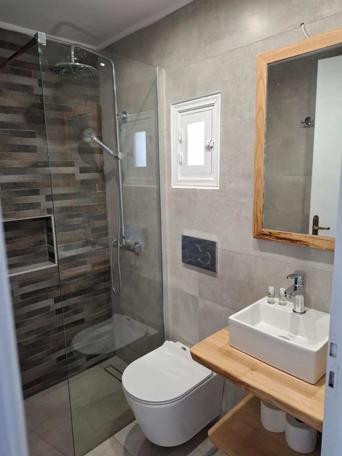 Κalamitsi Rooms & Apartments Đảo Đảo Kimolos Ngoại thất bức ảnh