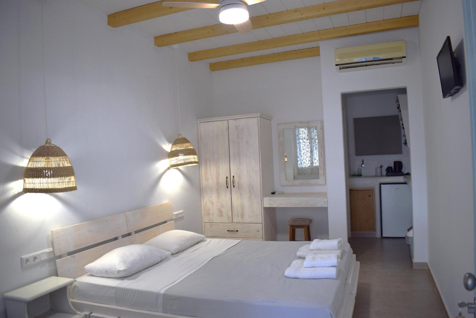 Κalamitsi Rooms & Apartments Đảo Đảo Kimolos Ngoại thất bức ảnh